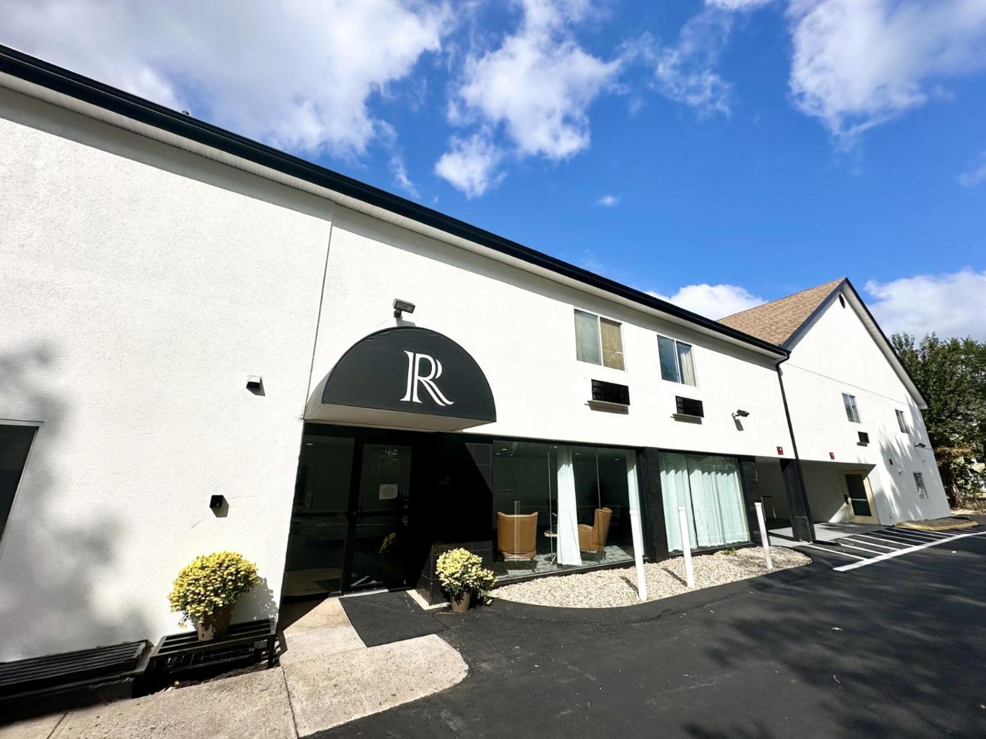Baldwin Inn And Suites West Springfield Zewnętrze zdjęcie
