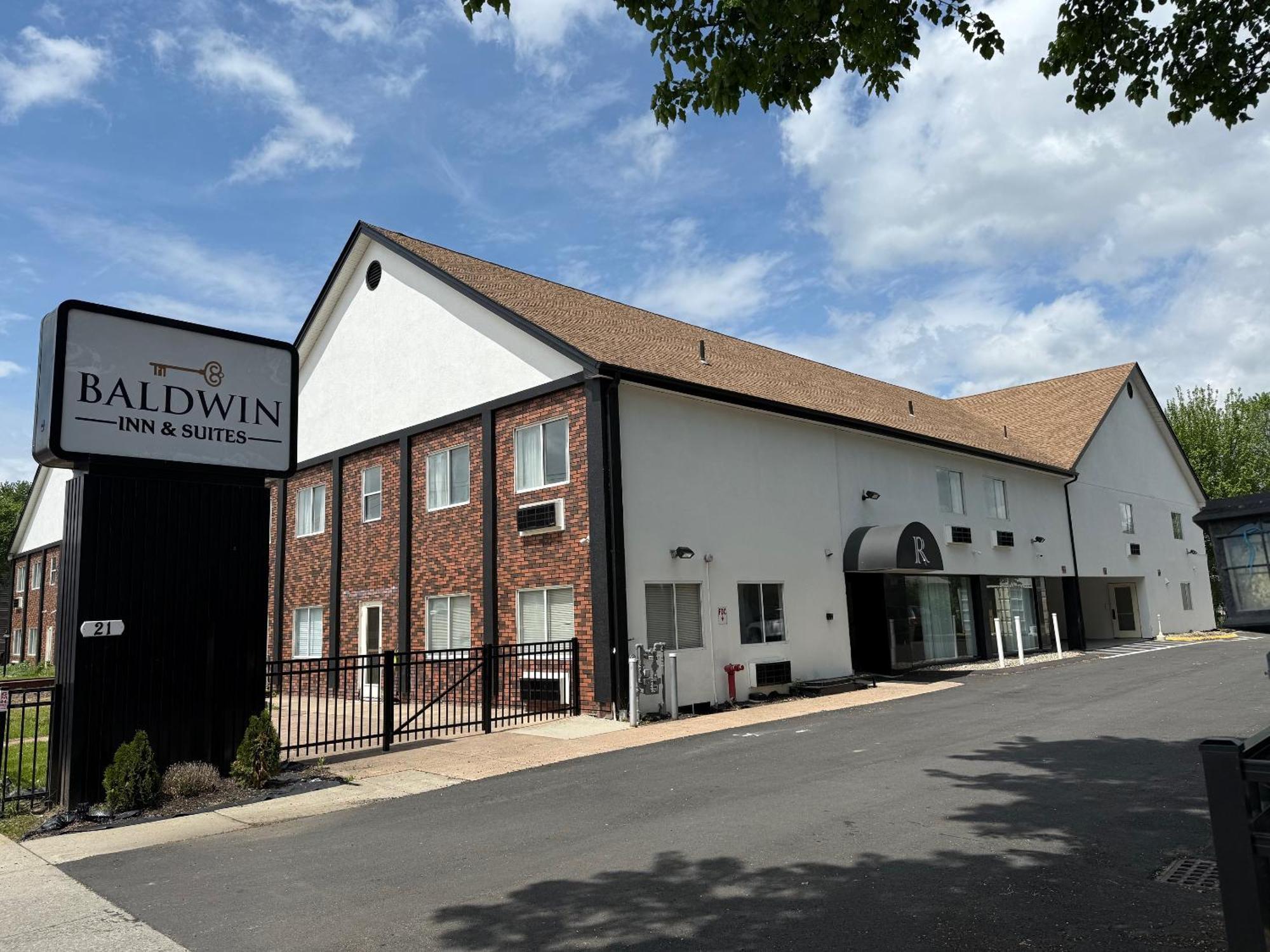 Baldwin Inn And Suites West Springfield Zewnętrze zdjęcie